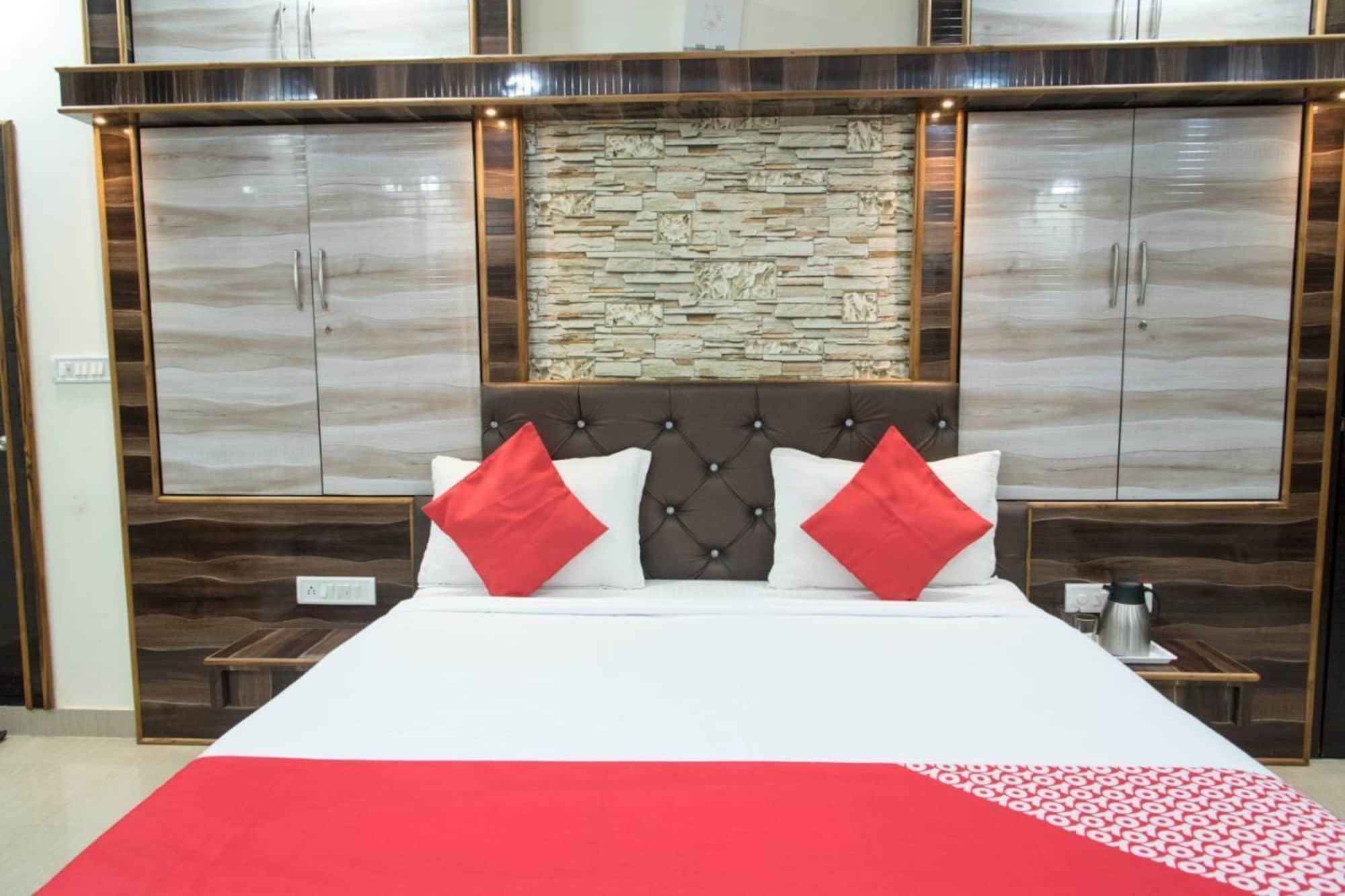 Oyo 11868 Rk Residency Hotel Udaipur Kültér fotó